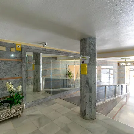 Lejlighed Atico De Tres En El Corazon Del Centro *