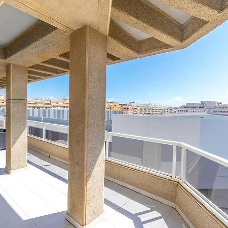 Lejlighed Atico De Tres En El Corazon Del Centro