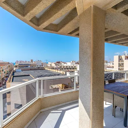 Atico De Tres En El Corazon Del Centro Apartament Torrevieja